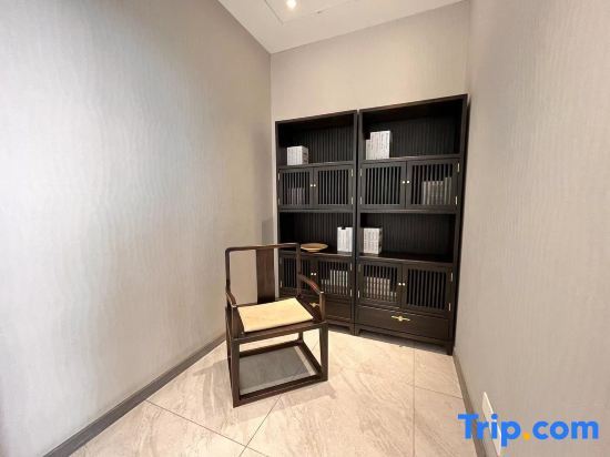 Люян: Luliang Yuexing Apartment