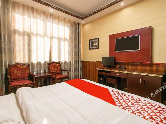 Синин: Yisheng Business Hotel