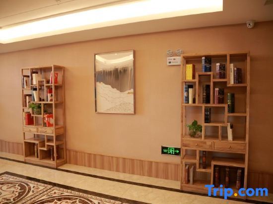 Хэйхэ: Dong Fang Hui Business Hotel