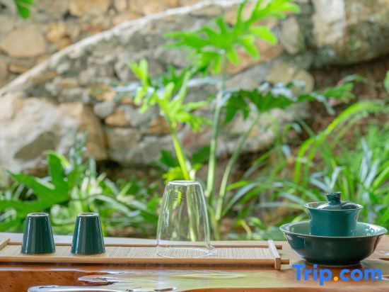 Синъи: Xingyi Wanfenglin Ruhuazaoye Homestay (Baguatian Observation Deck)
