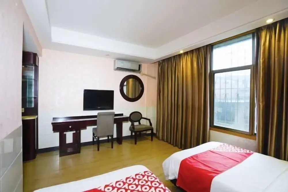 Чэньчжоу: Yi Zhang Xianglong Hotel
