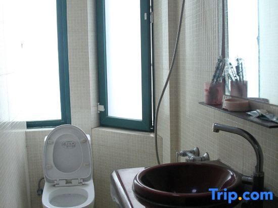Уху: Wuhu Yunlong Hostel
