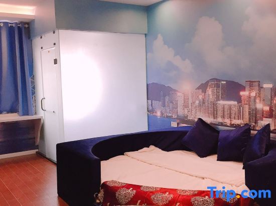 Ухань: Wuhan Junqi Theme Hotel (Hubei Academy of Fine Arts)