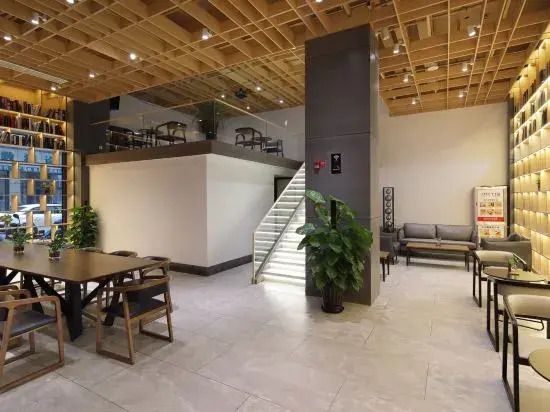 Тайчжоу: Taizhou Zhonghua Mould Theme Hotel