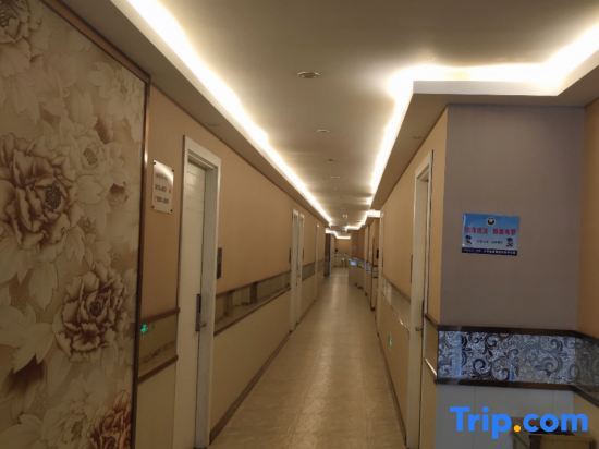 Лишуй: Yunhe Brilliant Business Hotel