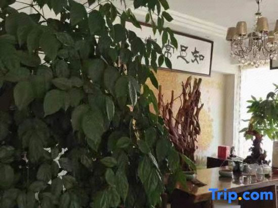 Лишуй: Yunhe Brilliant Business Hotel