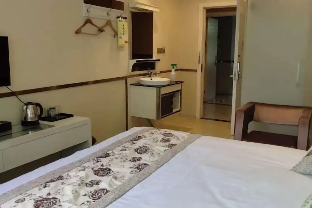 Лишуй: Yunhe Brilliant Business Hotel
