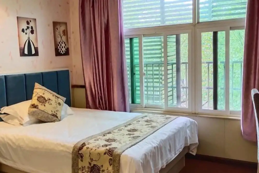 Лишуй: Yunhe Brilliant Business Hotel