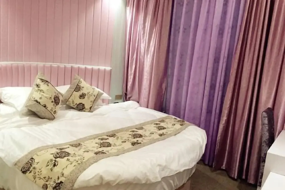 Лишуй: Yunhe Brilliant Business Hotel