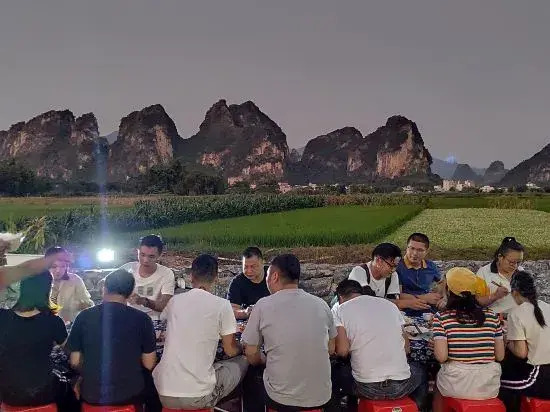 Цзиньюань: Yingxi Peak Forest Corridor Xingxiwei Homestay
