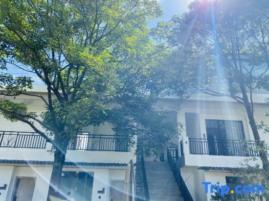 Хойчжоу: Luofu Mountain Fengguyuan Streamside Homestay