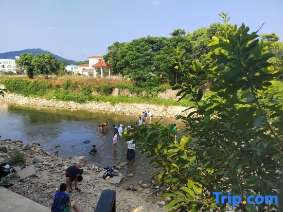 Хойчжоу: Luofu Mountain Fengguyuan Streamside Homestay