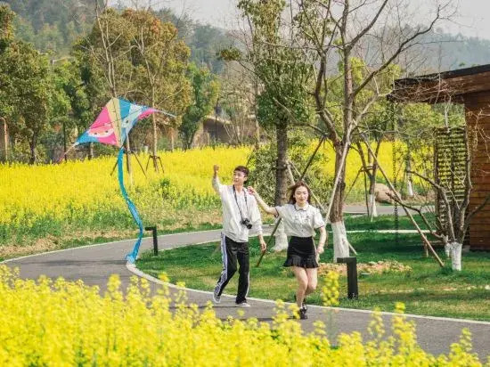 Хучжоу: Kaiyuan Senbo Holiday Park Hotel
