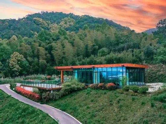 Хучжоу: Kaiyuan Senbo Holiday Park Hotel