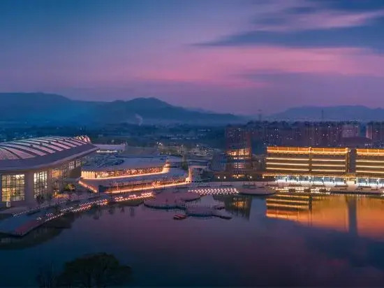 Хучжоу: Kaiyuan Senbo Holiday Park Hotel