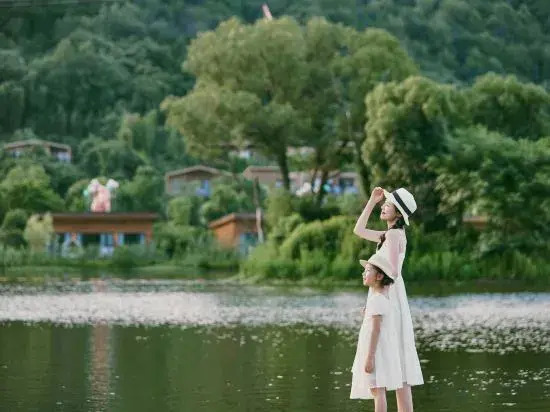 Хучжоу: Kaiyuan Senbo Holiday Park Hotel