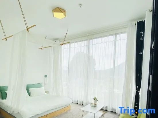 Синъи: Prism Youth Hostel