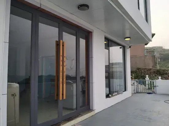 Чжоушань: Gouqi Qingyawan Seaview Homestay (Dongya Jeep Shop)