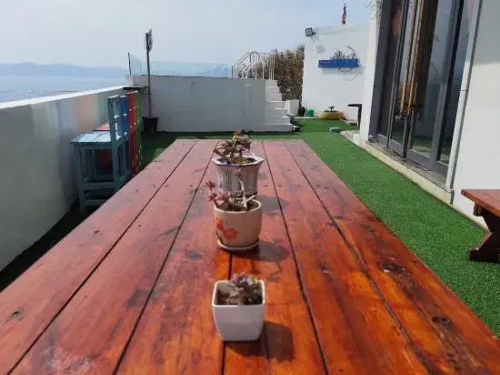 Чжоушань: Gouqi Qingyawan Seaview Homestay (Dongya Jeep Shop)