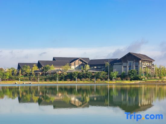 Синъи: Mingjing International Hotel