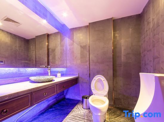 Синъи: Mingjing International Hotel