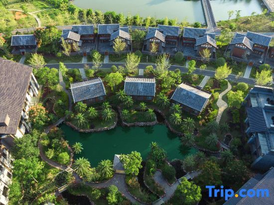 Синъи: Mingjing International Hotel