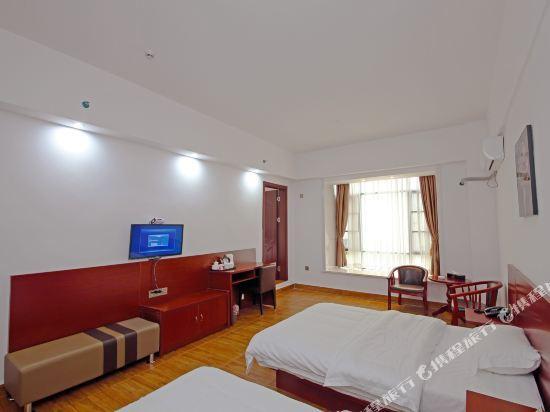 Цзеян: Changda Business Hotel