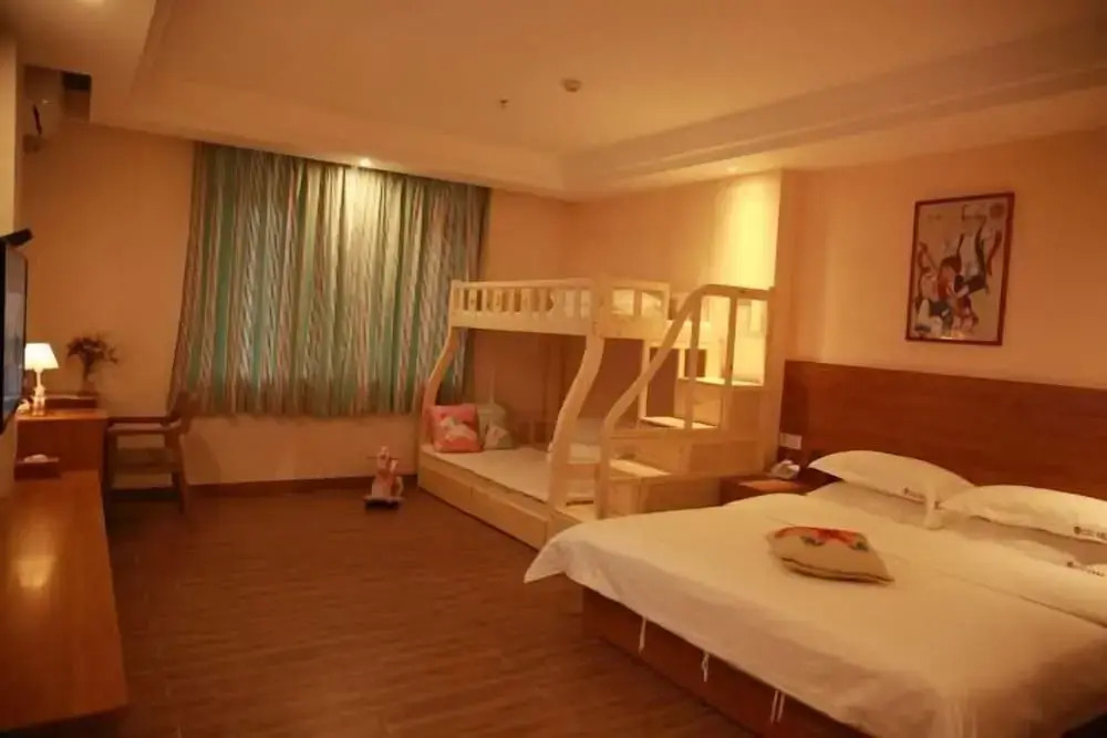 Цзиньюань: Sanyuesan Theme Hotel