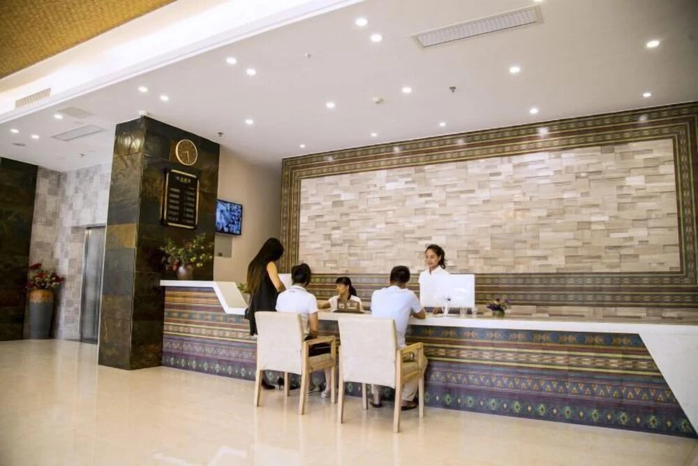 Цзиньюань: Sanyuesan Theme Hotel