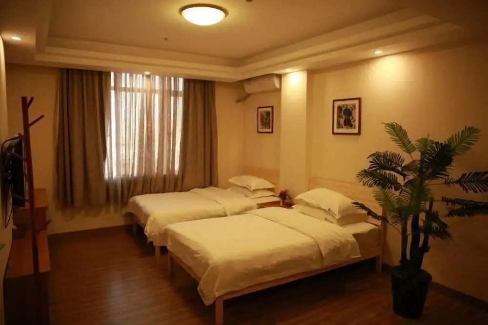 Цзиньюань: Sanyuesan Theme Hotel