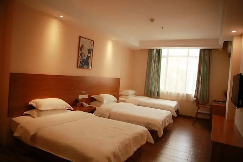 Цзиньюань: Sanyuesan Theme Hotel