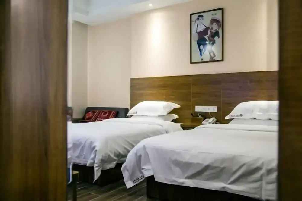 Цзиньюань: Sanyuesan Theme Hotel