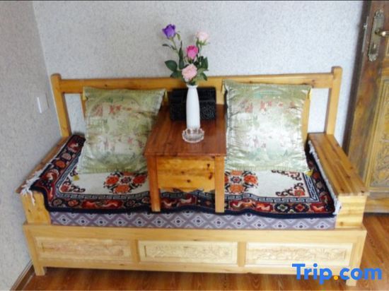 Шангри-Ла: Wangyu Building Rose House Inn
