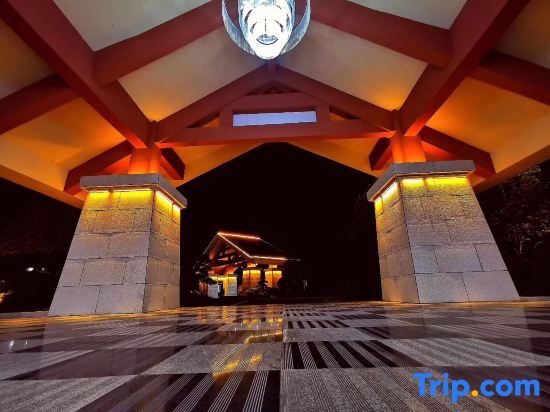 Ичан: Longshan Garden Hotel
