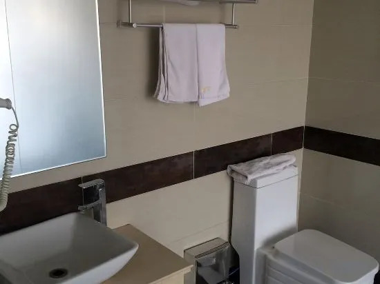 Уху: Jinyindao Business Hotel