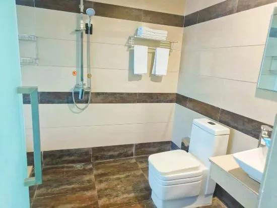 Уху: Jinyindao Business Hotel