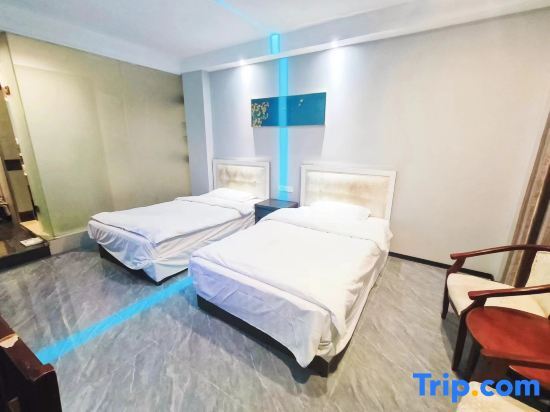 Уху: Jinyindao Business Hotel