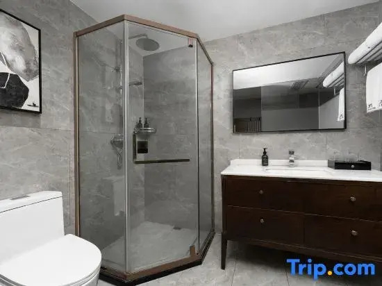 Цзиньхуа: Asia-American Hotel (Dabuhe Light Rail Station)