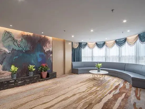 Цзиньхуа: Asia-American Hotel (Dabuhe Light Rail Station)