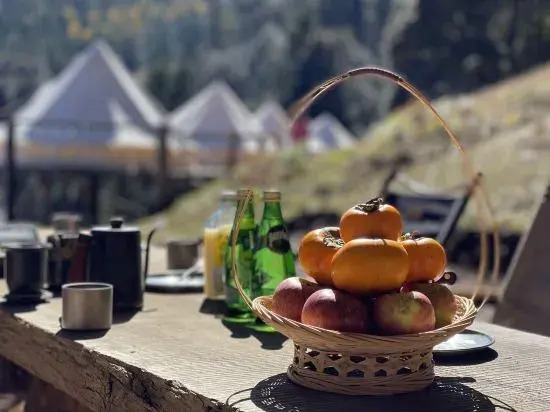 Шангри-Ла: Shangri-La Haba Summit Inn
