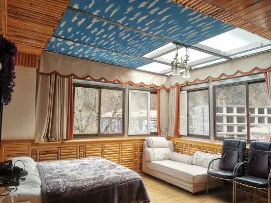 Сунпань: Cailin Holiday Manor