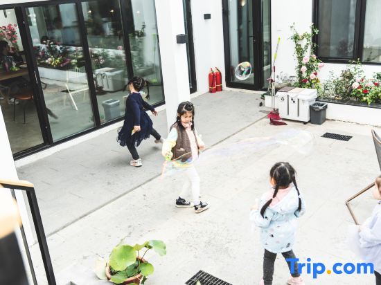 Пекин: Beijing Ping'an Courtyard