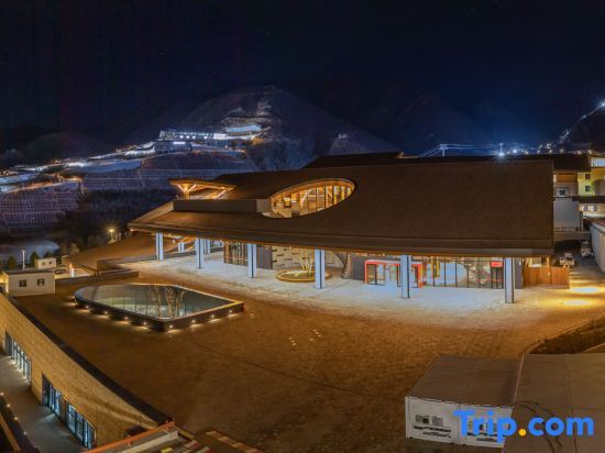 Пекин: Bejing Yanqing Alpine Skiing Resort Hotel