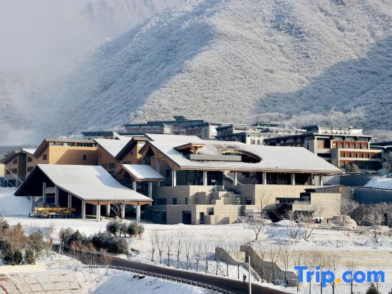 Пекин: Bejing Yanqing Alpine Skiing Resort Hotel