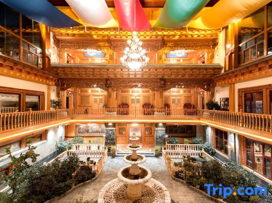 Шангри-Ла: Villafound Shangri-La Womasto Resort