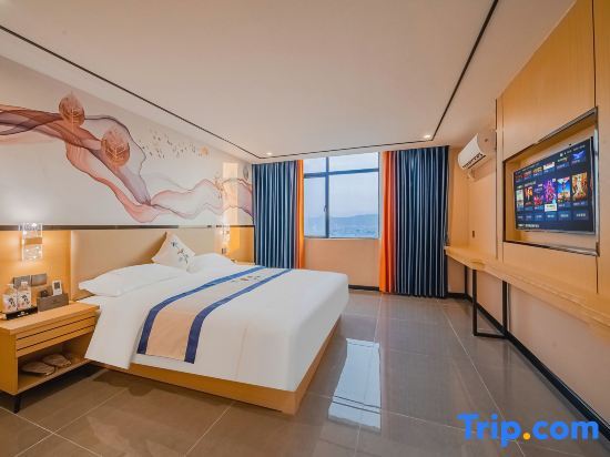 Цзеян: Bokewan Light Luxury Room (Jieyang Qiaonan Stainless Steel Center)