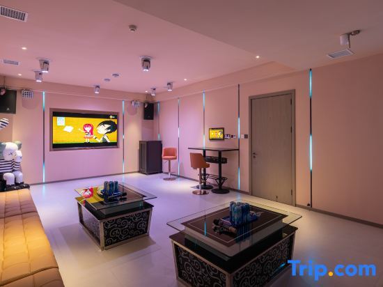 Синъи: Zhimo Homestay (Wanfeng Linfenglin Huajing Branch)