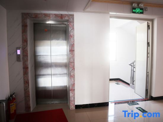 Джиангме: Taishan Chuandao Town Shangchuan New Year Hotel