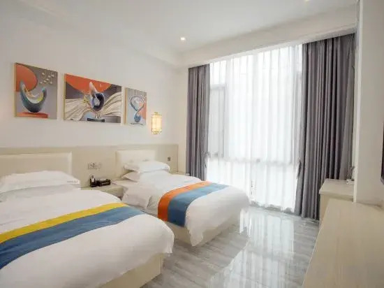 Пуэр: Wood House Fashion Hotel