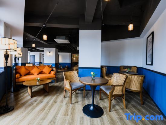 Джиангме: Meet Arcade Building Hotels
